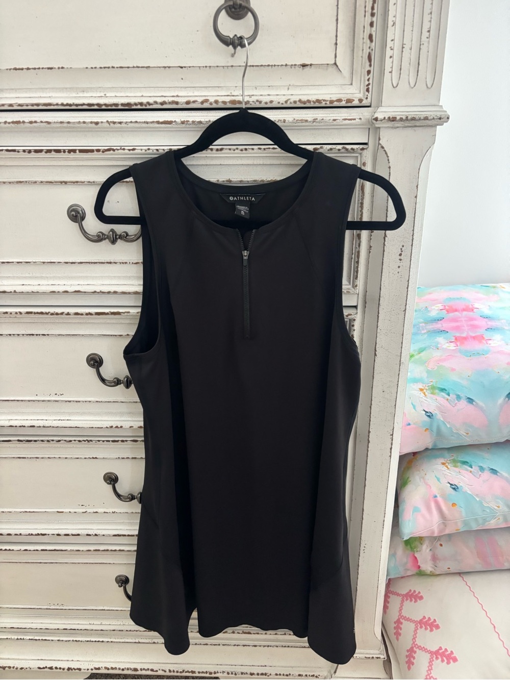 Athleta Black Sleeveless Zip Tank
